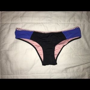 Cheeky bikini bottoms